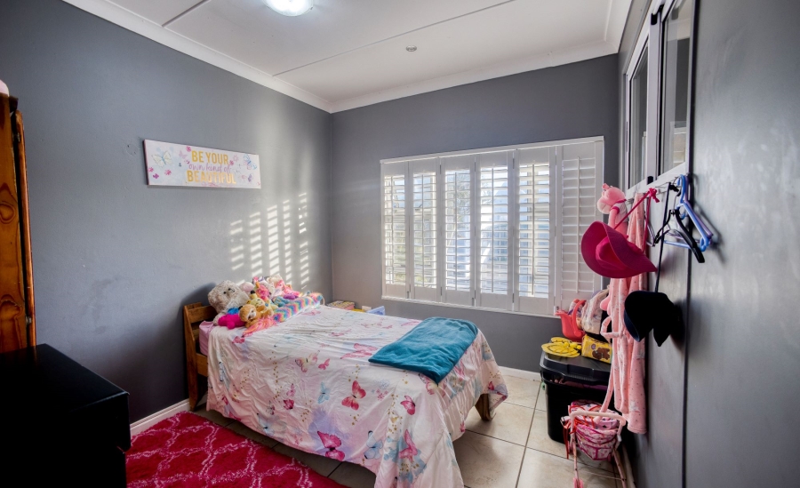 5 Bedroom Property for Sale in Gonubie Eastern Cape